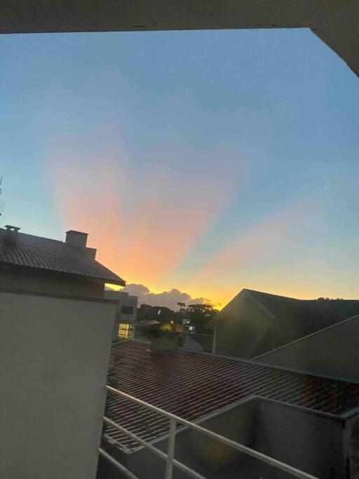 Sobrado Espacoso Em Santa Felicidade Curitiba Esterno foto